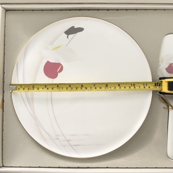 MIKASA Anthurium Cake Plate & Server, 11.5" - Picture 4 of 8